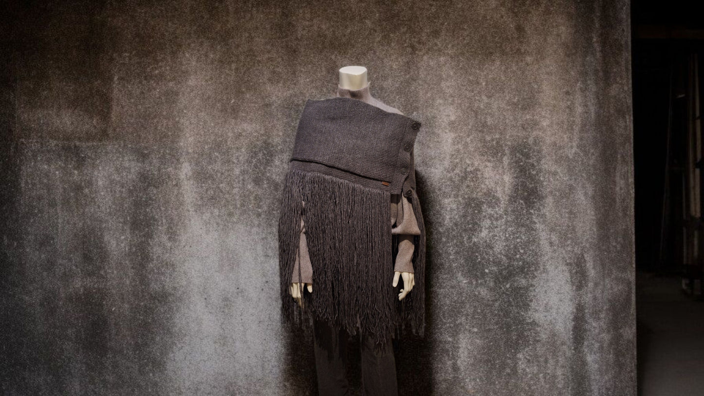 Πόντσο με διπλά κρόσσια – Σχέδιο πλεξίματος (PDF)