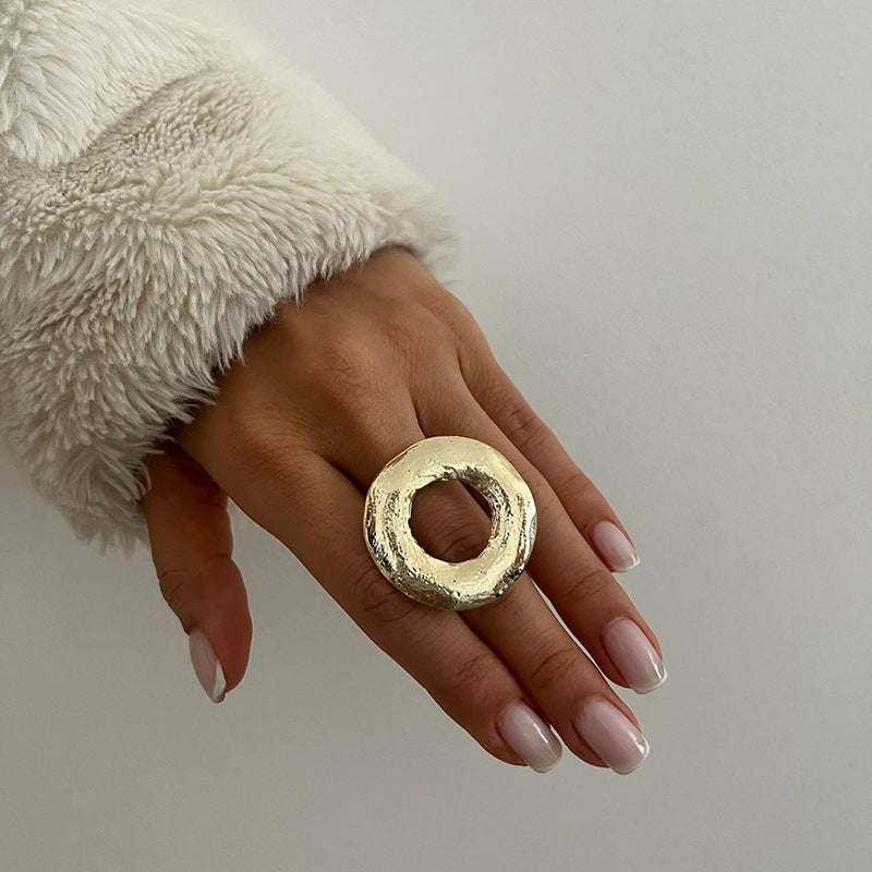 Exaggerated Irregular Ring Women's Niche Pearl