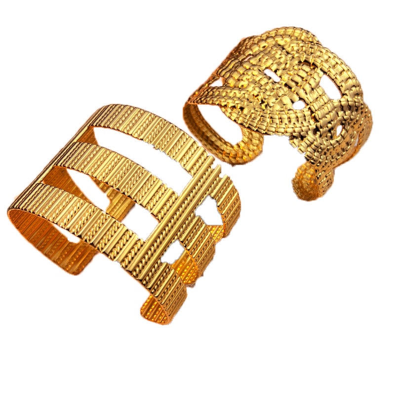 Elegant Classic Style Solid Color 304 Stainless Steel 18K Gold Plated Wide Bracelet In Bulk