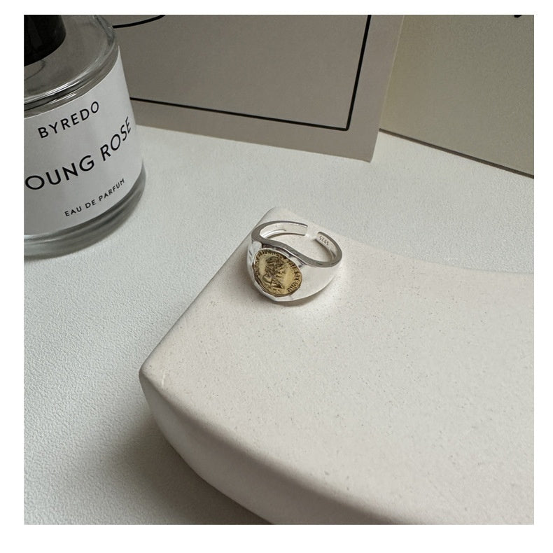 Sterling Silver Fashionable Coin Gold And Silver Contrast Fashionable Retro Blogger Ring