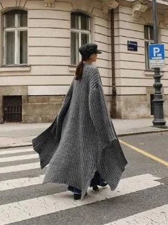 „Weite Long-Cardigan mit lockerem Strick und modernem Style“