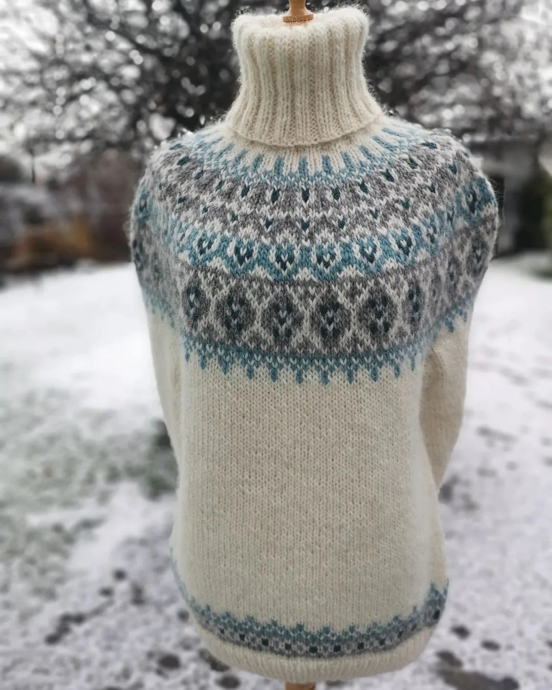 "Snow Dream"unisex knitted turtleneck