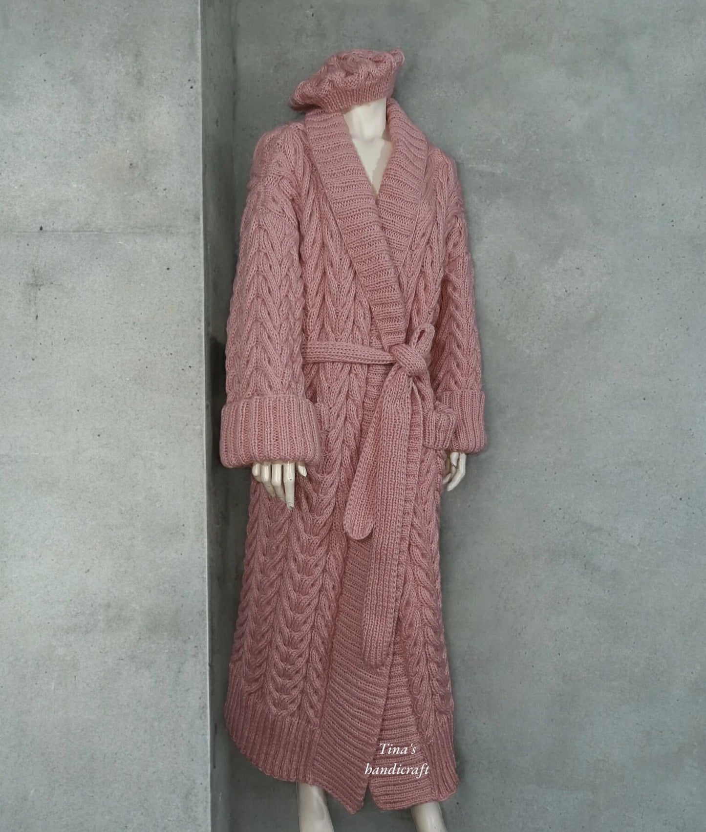 "Classic style,modern aesthetics" knitted cardigan