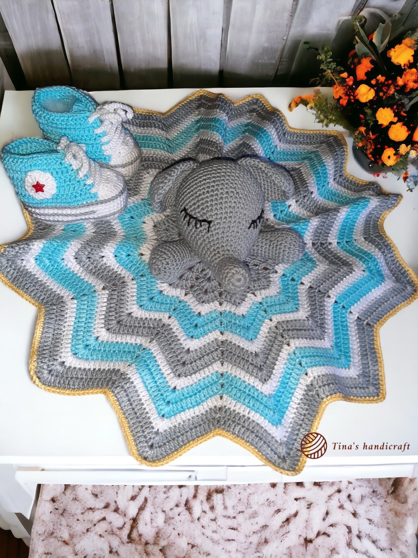 Set for newborn baby, blanket,cuddly blanket and crochet slippers