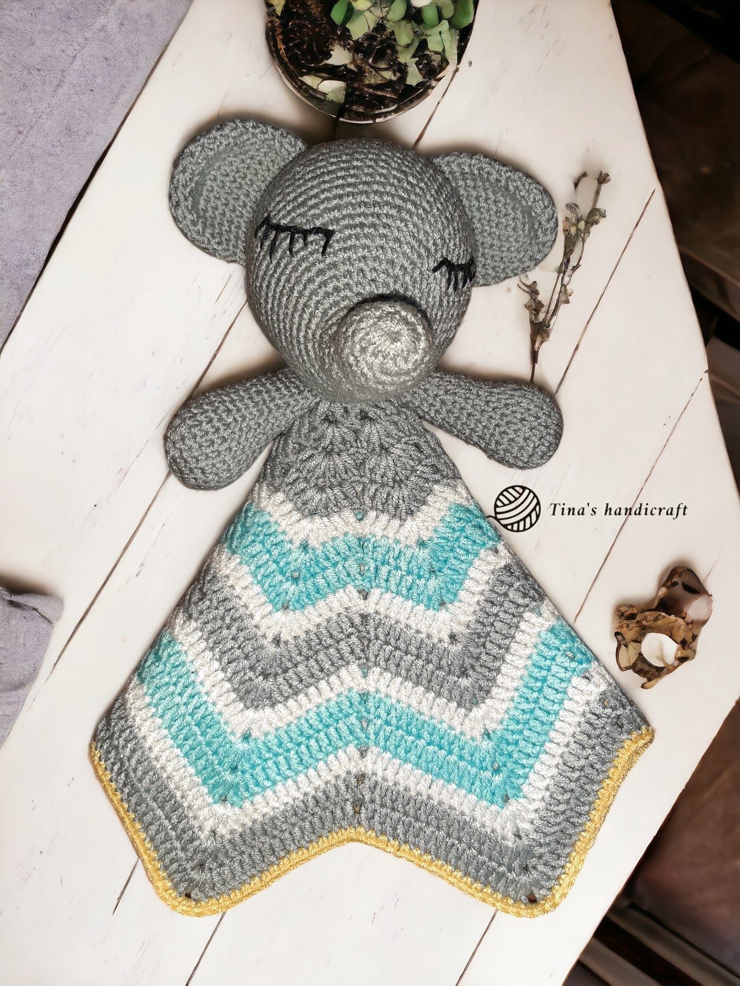 Set for newborn baby, blanket,cuddly blanket and crochet slippers
