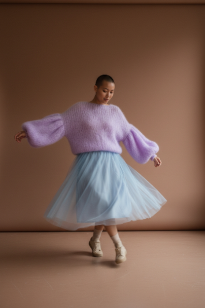 Πουλόβερ με φαρδιά μανίκια από μοχέρ – Ανοιχτόχρωμο πλεκτό σε χρώμα λεβάντας με ογκώδη μανίκια με φούσκες