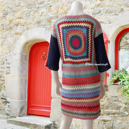 Perfect for your summer looks! Mini length crochet dress with 3/4 sleeves.