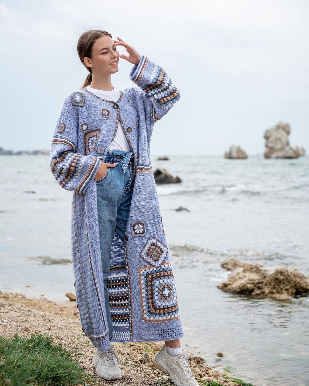 Ζακέτα Boho "Embrace Comfort" με Granny Square Patterns