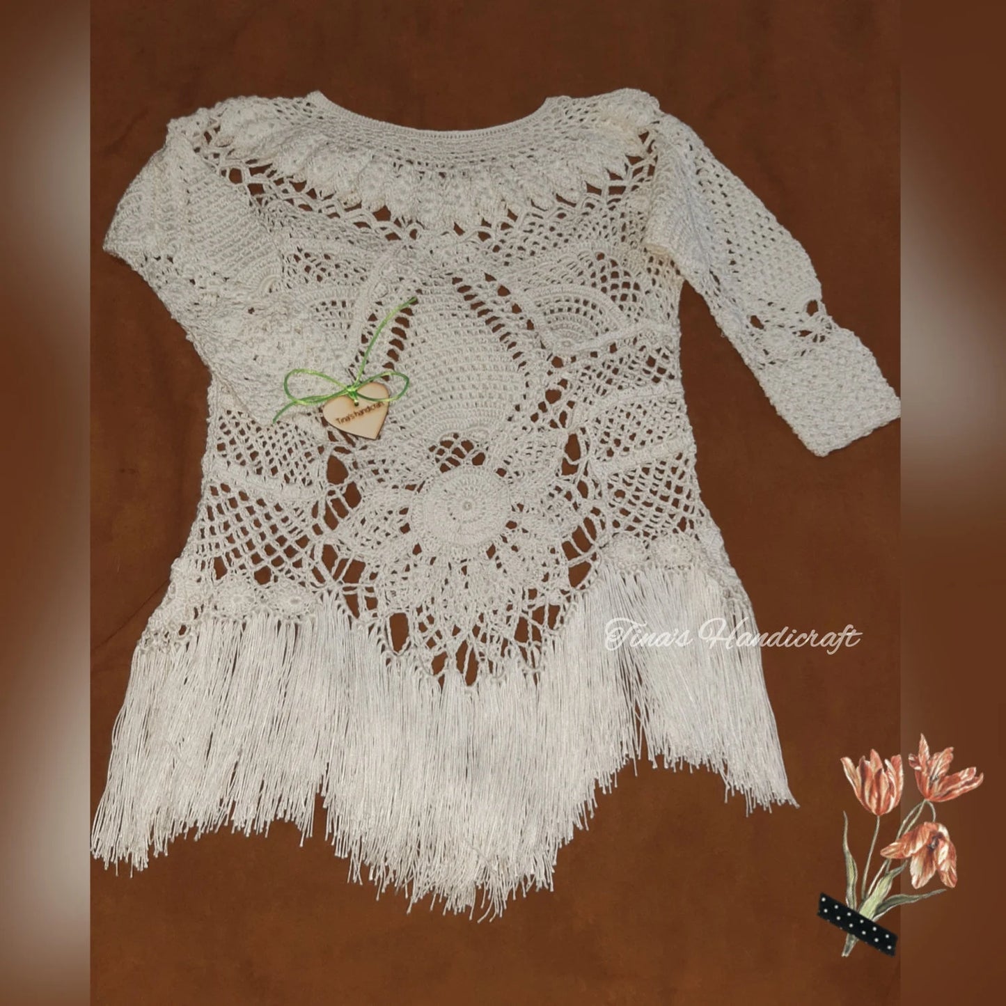 Handgemachtes Häkeltop Boho mit Mandala und langen Fransen