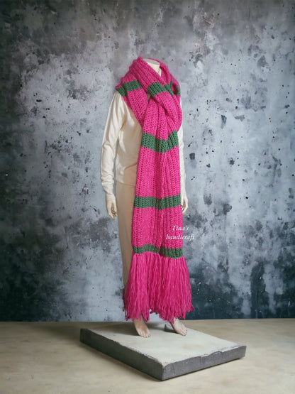 Long knitted scarves