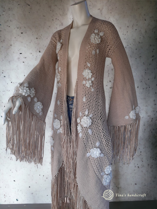 Gehäkelter Bolero mit Blumen, Fransen, Mandalaform, Geschenkideen, Boho-Shic