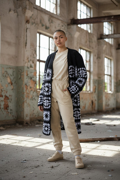 Ζακέτα με κροσέ μοτίβα τετράγωνων γιαγιάς και πλέξιμο